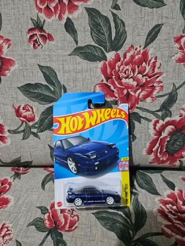 Hotwheels '96 Nissan 180sx type X Super Treasure Hunt