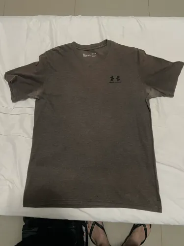 Vendo camiseta underarmour 