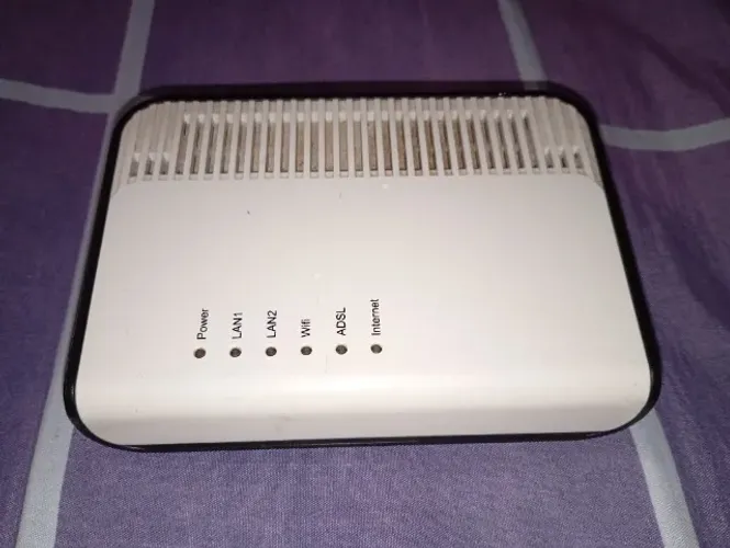 Modem de internet banda larga CABO METÁLICO.