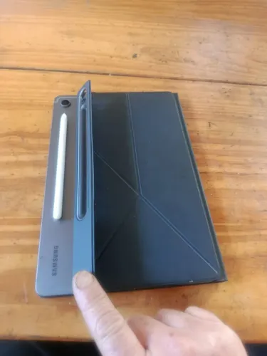 Tablet Galaxy s10 lite 128gb 6 de memória ram troco por iPhone