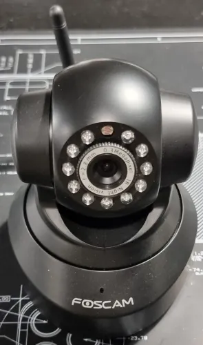 Câmera Foscam FI8918W IP LAN e Wireless Pan/Tilt