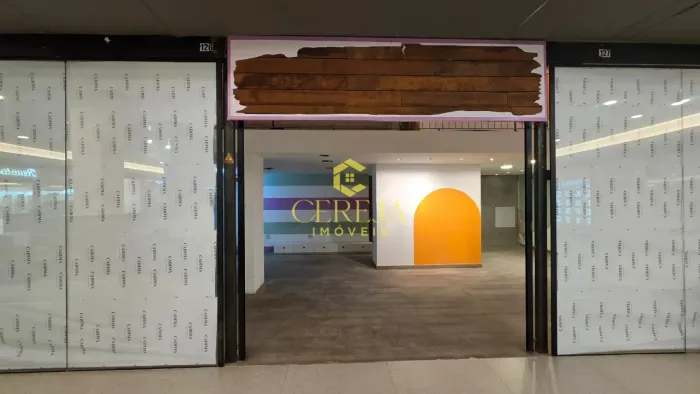 Loja com 40m² de área útil para venda ou locação no Cadima Shopping, em Nova Friburgo