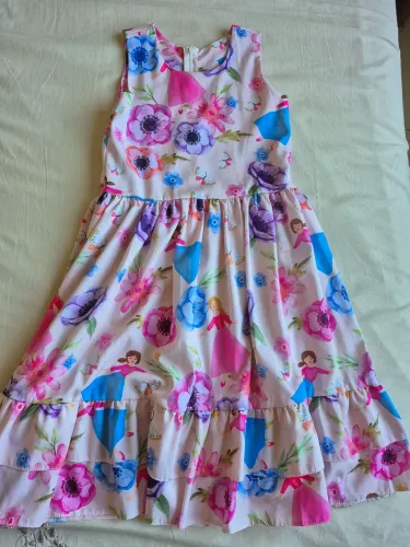 Vestido infantil estampado tamanho 12 anos.