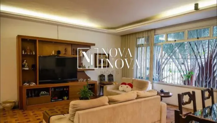 Apartamento - / Residencial / Copacabana