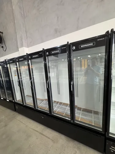 Auto serviço Refrimate 5 portas 0 a 7 graus novo