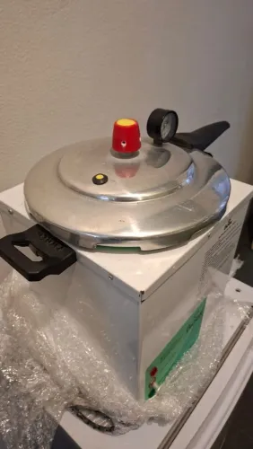 Autoclave Bioex AVBIO 8L  - Ótimo Estado