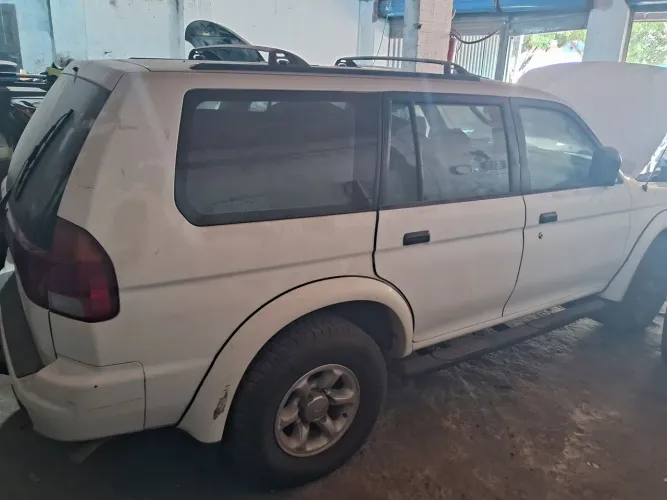 Mitsubishi Pajero Sport 3.0 4X2 V6 Mec./aut. 1999