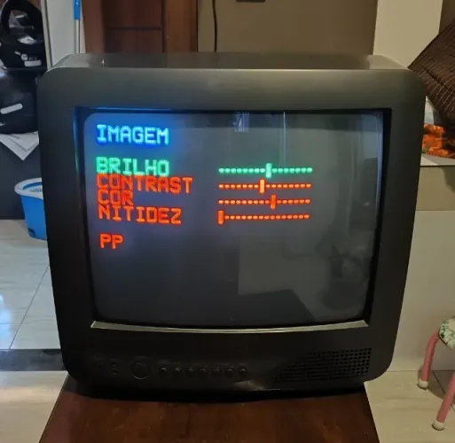 TV 14" CRT - Retrô - Funcionando - R$ 230