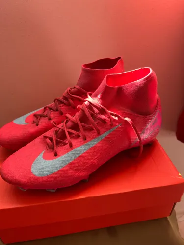 Mercurial superfly 10 pro