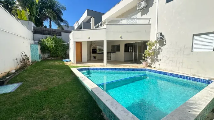 CASA PARA LOCAÇÃO NO SWISS PARK COM 236 M², PISCINA E 4 DORMITÓRIOS