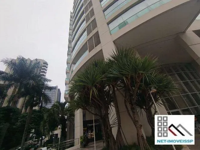 COMPRA COM RENDA IMEDIATA. CONJUNTO COMERCIAL (153m²), 2 BANHEIROS, 5 VAGAS. A POUCOS METR