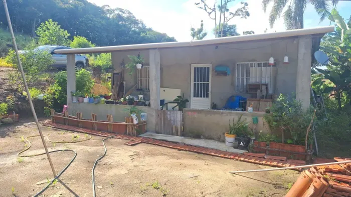 Sítio pronto para morar com amplo espaço 