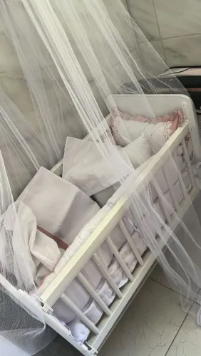 MINI BERÇO (VAI JUNTO COM COLCHÃO)