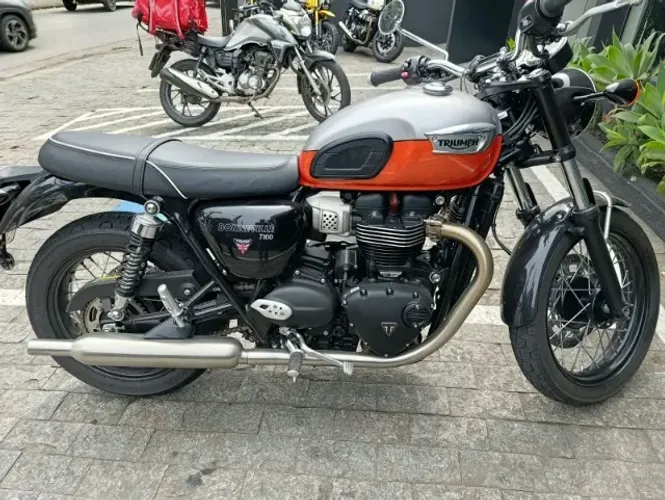 Triumph Boneville T100 900cc 2025