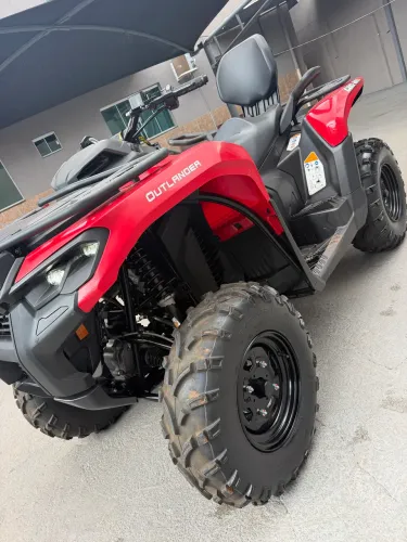 Quadriciclo can am outlander 700 cc