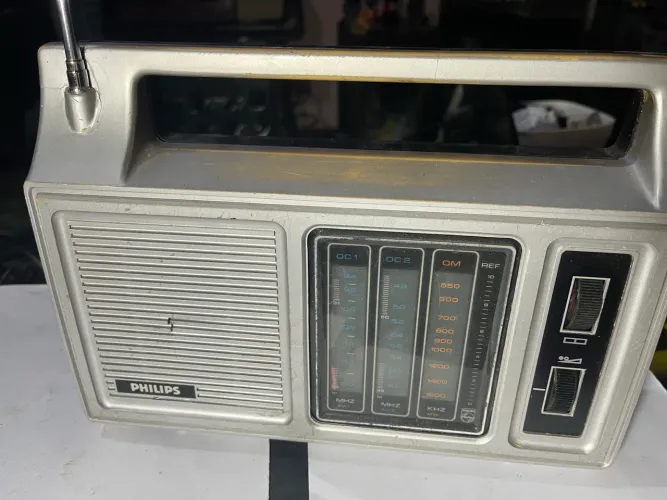 rádio portátil antigo da Philips