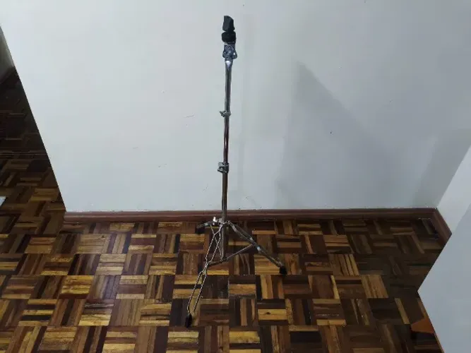 Estante Reta Cromada Simples com Pés Duplos 1 Estágio