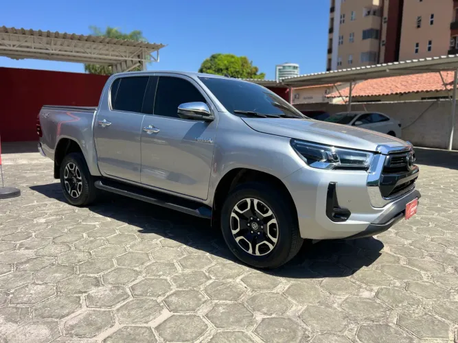 Toyota Hilux CD SRX 4X4 2.8 TDI 16V Diesel Aut. 2022
