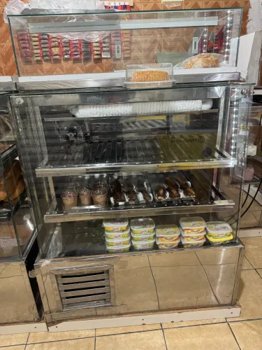 Expositor de doces gelado 