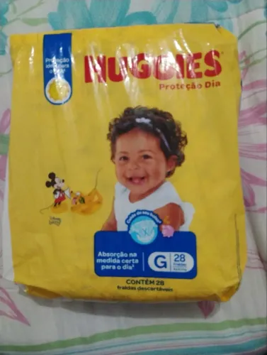 Vendo pacote de fralda G, Huggies proteção dia com 28 fraldas