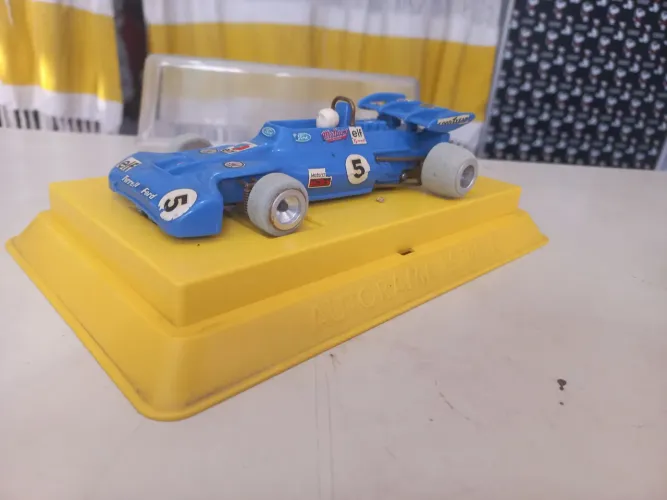 CARRO AUTORAMA TYRREL