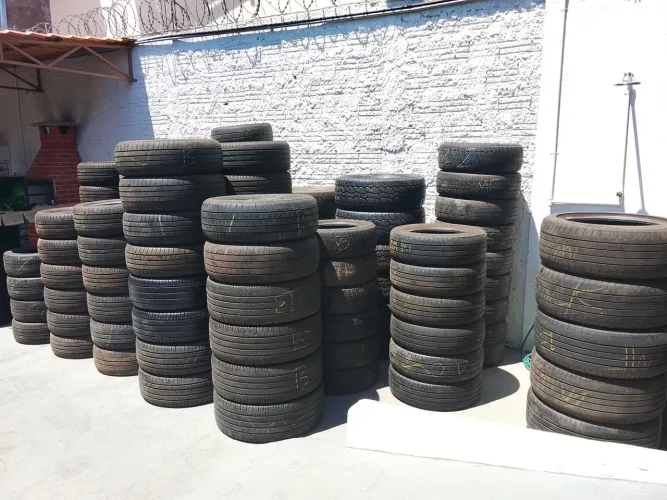 Pneus seminovos