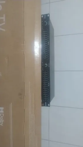 Vendo equalizador 30 bandas novinho
