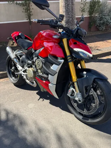 Ducati Streetfighter V4s 2022