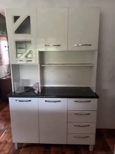 Armário semi novo