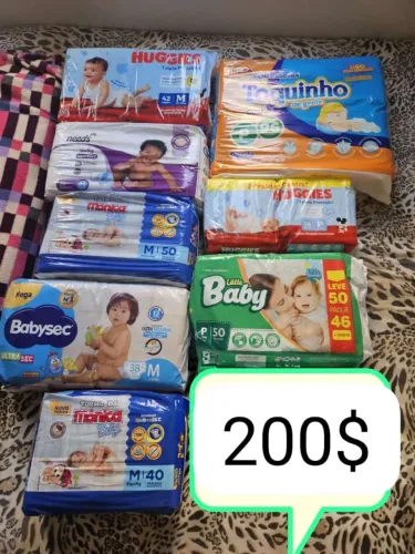 Fraldas descartáveis infantil diversas