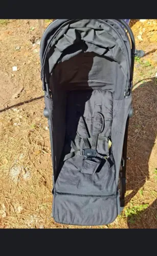 Carrinho de bebê dobrável