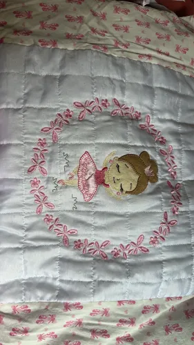 Kit Berço Menina Completo - Delicado e em Ótimo Estado 