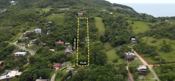 Terreno 3.013m² à venda na Praia da Ferrugem com vista para a lagoa