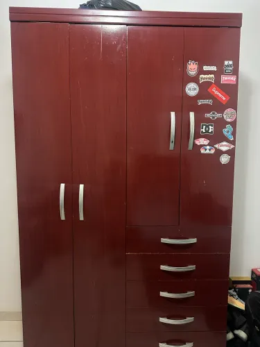 Doação de guarda roupa