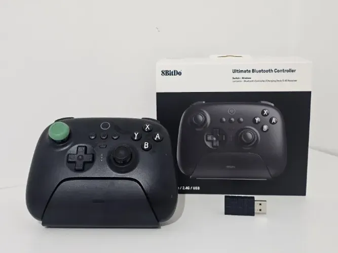 Controle 8BitDo Ultimate Bluetooth + Base de Carregamento (Switch/PC) - Perfeito Estado