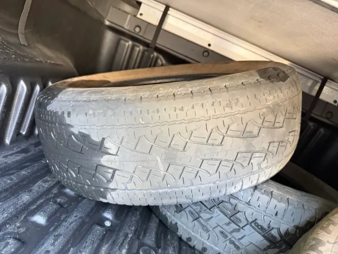 04 Pneus 235/65 R17