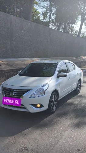 Nissan Versa SL 1.6 16V Flexstart 4P Aut. 2017