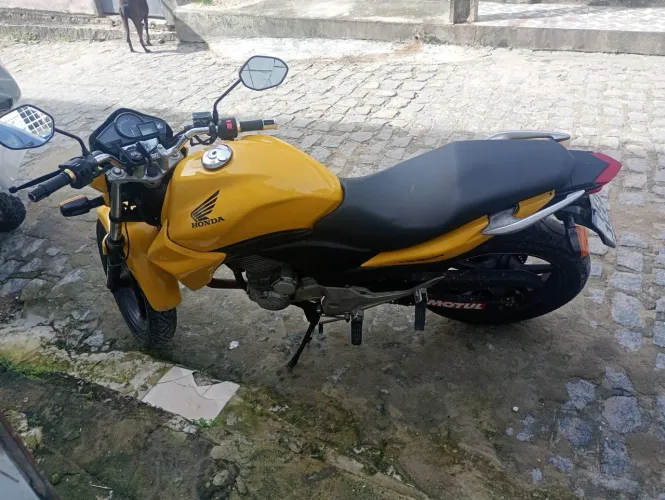 Cb 300 2011 vendo ou troco valor negociável *76