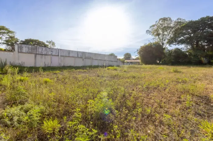 Terreno em Santa Felicidade de 2001,00 m²