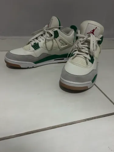 Jordan 4 pine green