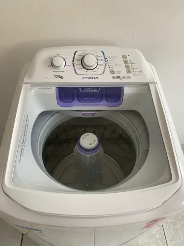 Vendo Máquina de lavar Electrolux 12 kg funcionando perfeitamente