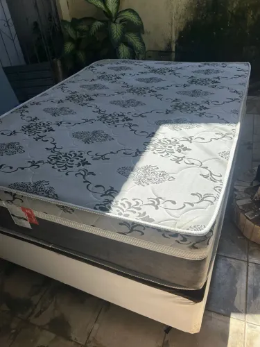 Cama base+colchao (Frete Grátis)