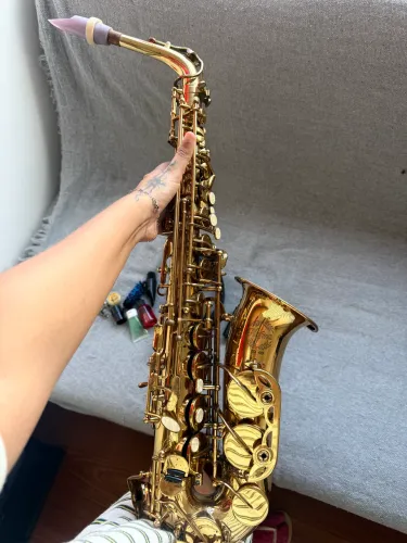 Saxofone alto mib com acessórios 
