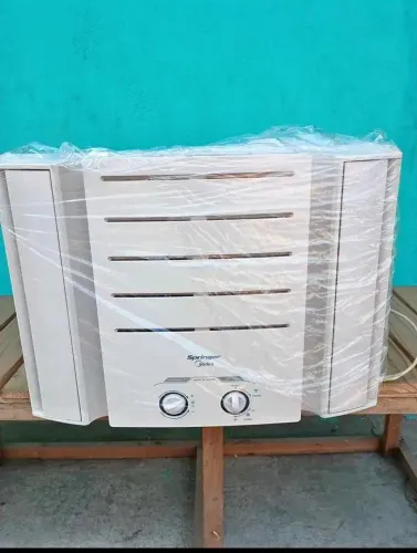 Ar-condicionado 10 mil BTUs semi novo