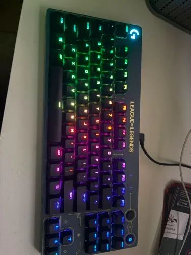 Teclado Logitech G PRO TKL (Tenkeyless)