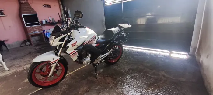 HONDA CB 250 TWISTER 2022