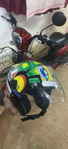 Moto scooter + capacete