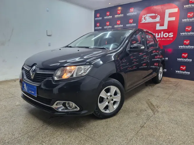 Renault Logan Dynamique Hi-flex 1.6 8V 4P 2014
