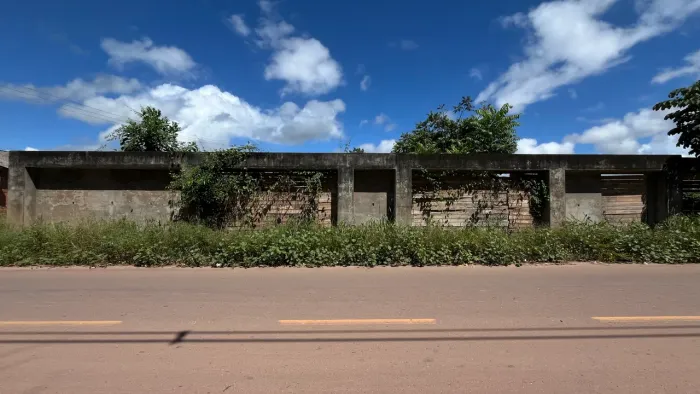 Vende-se Lote na principal do Goiabal