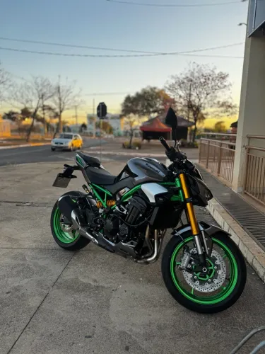 Z900 R Edtion 2025/6 Somente troca